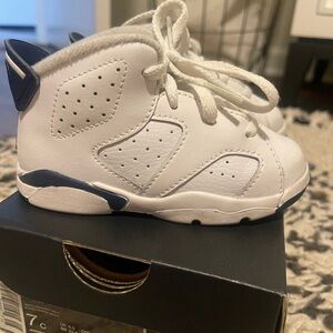 Jordan 6 retro (td) Kids Sneakers in White and Dark Blue